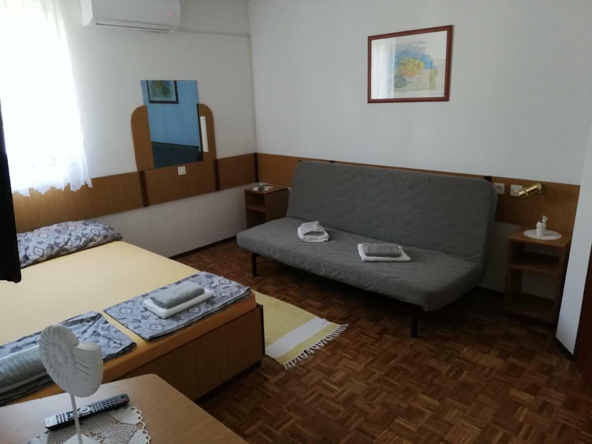 Apartmani Laura Trogir Luaran gambar
